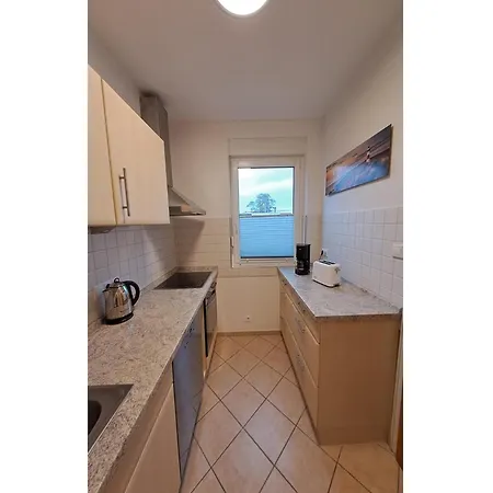بيت للعطل Mit Garten In *
